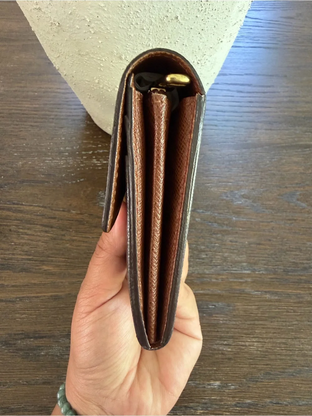 Louis Vuitton Monogram Sarah Wallet - Picture 4 of 11